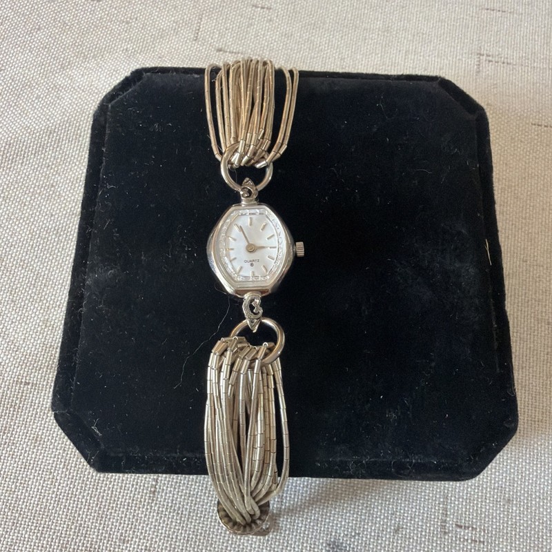 Beautiful vintage watch made of Liquid Silver Sterling Silver strap 7.5 inch 925