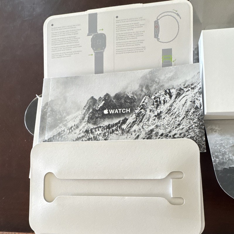 BOX ONLY Apple Watch Single Presentation Box White gallery