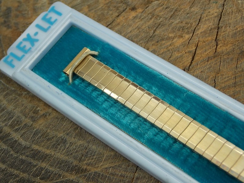 Vintage NOS Yellow Gold Filled Expansion Watch Band 13mm Unused Flex-let Ladies gallery