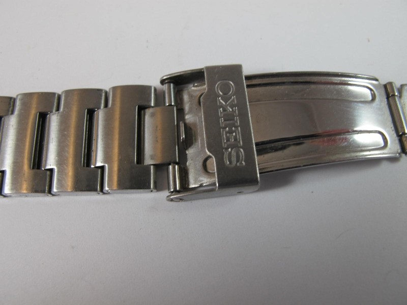 SEIKO MENS ALL STEEL 20MM CURVED END LINKS BAND WITH BEZEL END PIECES 48P4.Z.E gallery