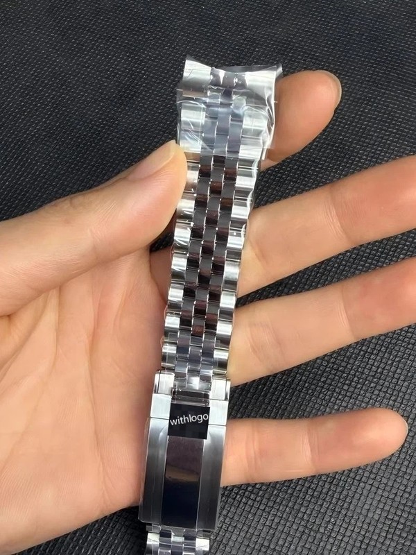 22mm Curved Jubilee Bracelet for Tudor Black Bay 79230 79360 79830 T-fit clasp gallery