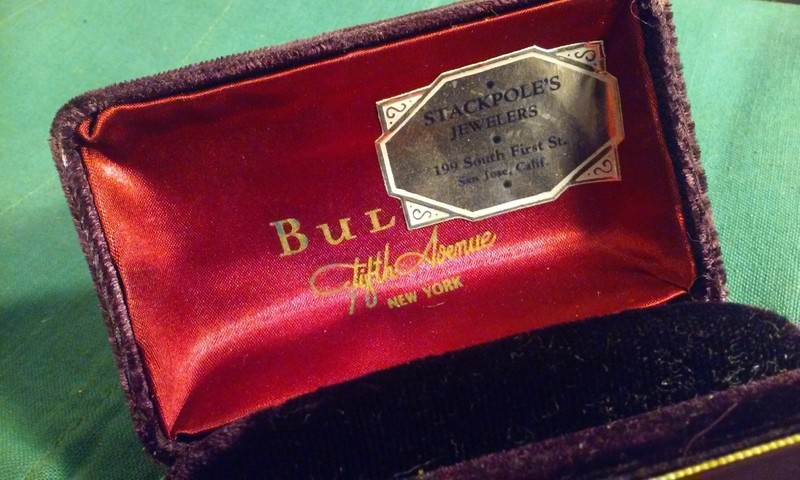 BULOVA Ladies Wrist Watch Plush Purple Felt Deco Display Box Case Bakelite Base gallery