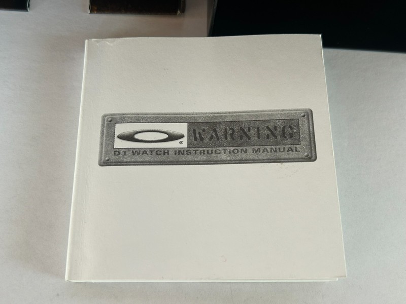 Empty OAKLEY Black D1 Watch (BOX ONLY) 2000 w/Instruction Manual gallery