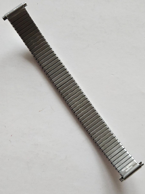 18mm - 2 Tone Elastic Metal Watch Band / Silver & Gold ( 5.5" Min Length ) gallery