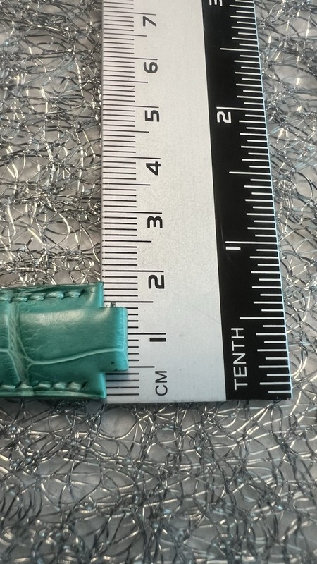 Genuine HARRY WINSTON Emerald Green Alligator Strap Notched 18x13mm gallery