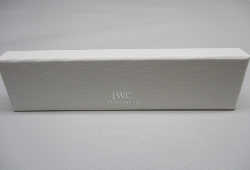 Genuine IWC Branded White Watch Strap Box Set gallery