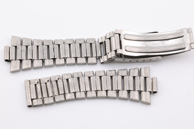 SEIKO VINTAGE WRIST WATCH BRACELET 165mm LONG, 23.24/8.95mm LUG END (BE) gallery