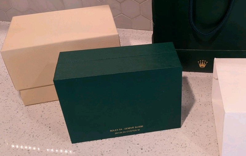 Rolex Green Medium Wave Presentation Box 39139.04 Storage Daytona Submariner gallery
