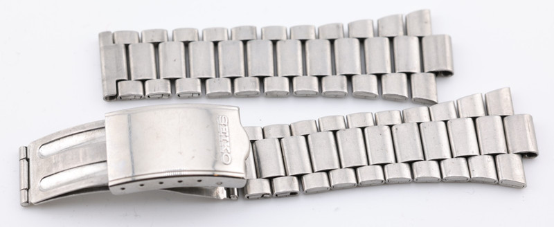 SEIKO VINTAGE WRIST WATCH BRACELET 165mm LONG, 23.24/8.95mm LUG END (BE)