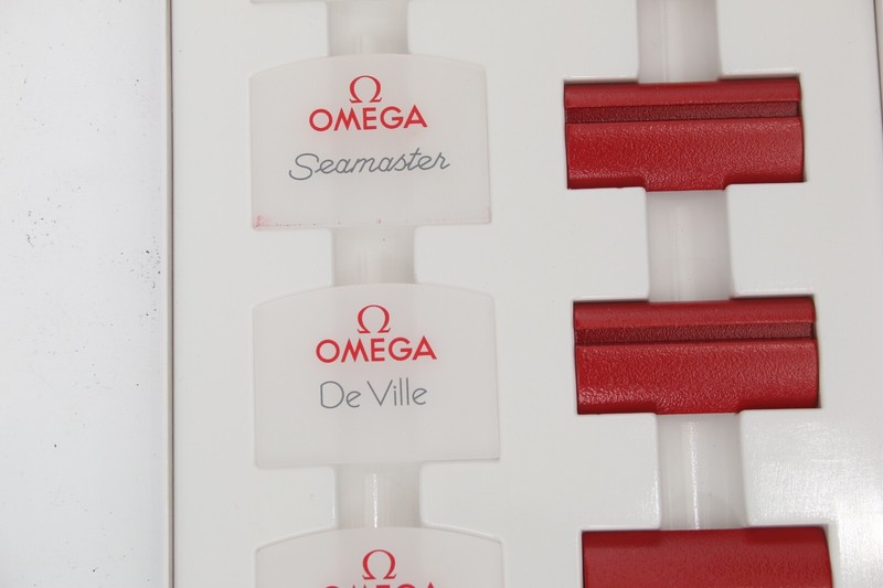 NEW OLD STOCK Omega SHOWCASE Dealer Display SIGNS item# e10217