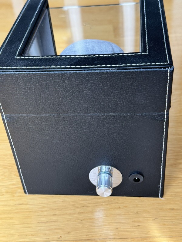 Belocia Automatic Single Watch Winder With Pillow And AC Adapter gallery