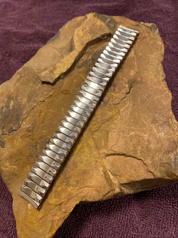Vintage 16 mm Hong Kong Polished Stainless Expansion Watch Band 5-3/8” Long
