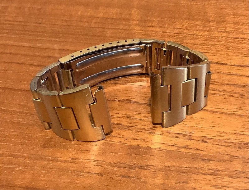 Men’s Folding Clasp Watch Band Satin Brushed Gold Tone H link Straight Ends 20mm