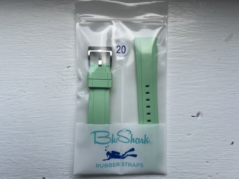 Lot of 5 Watch Straps: FKM Rubber, Silicone & Nylon (20mm) gallery