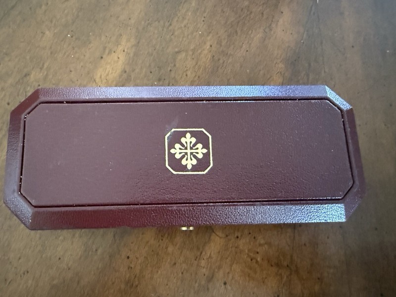 PATEK PHILIPPE Vintage Watch Box Case Old Style Model Storage Box burgundy Rare