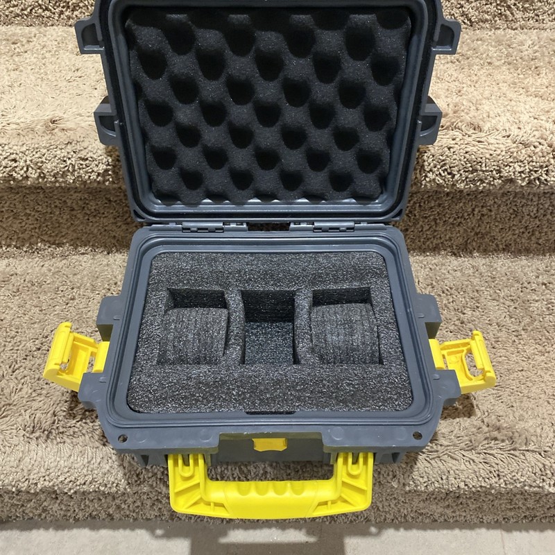 Invicta Impact Resistant Watch Storage Box Case 3-Slot gallery