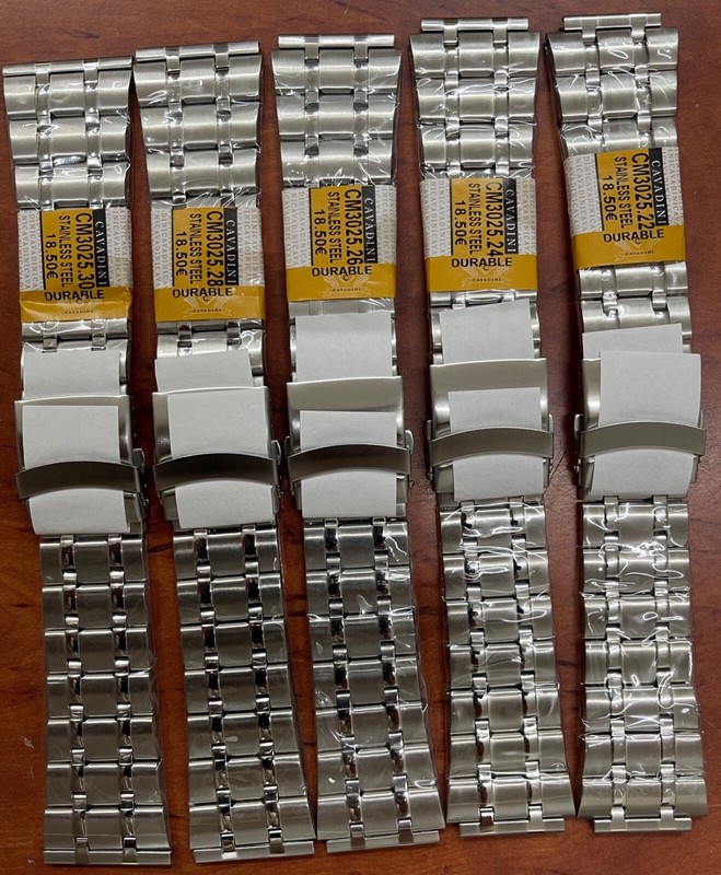 Assortment 5 Pieces Watch Straps 22-24-26-28-30mm Lug Width Stainless Steel