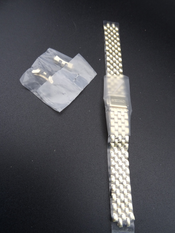 Seiko M0TJ222K9 Stainless Steel Watch Strap 14mm NOS Gold Tone gallery