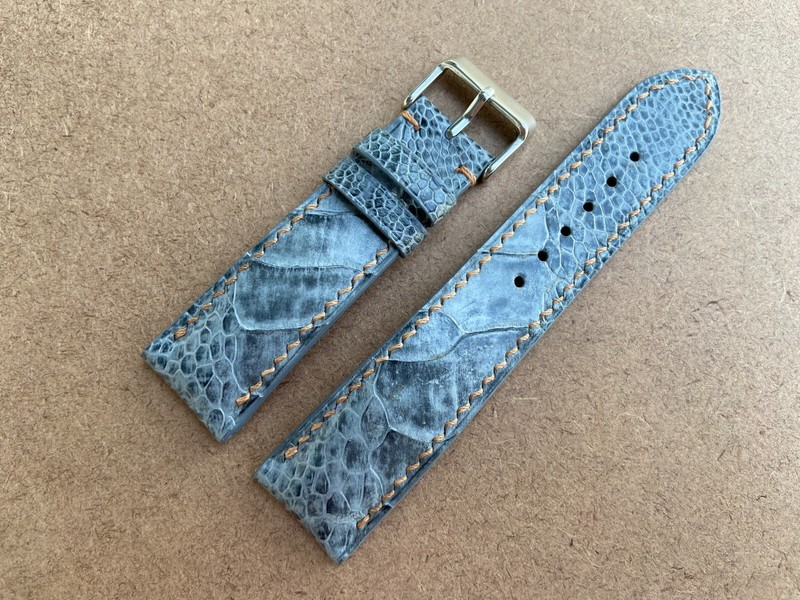 26mm 24mm 23mm 22mm 21mm 20mm 19mm 18mm 17 16 14 gray ostrich Watch Strap Band