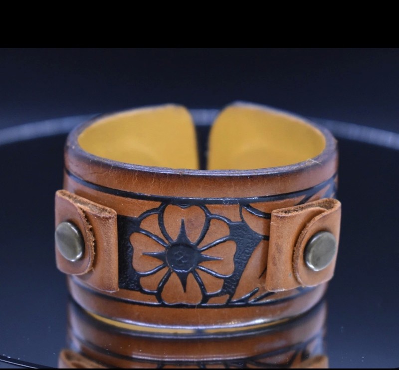 Vintage Tooled Leather Floral Cuff Watch Band Strap Western Boho Saddle Calf