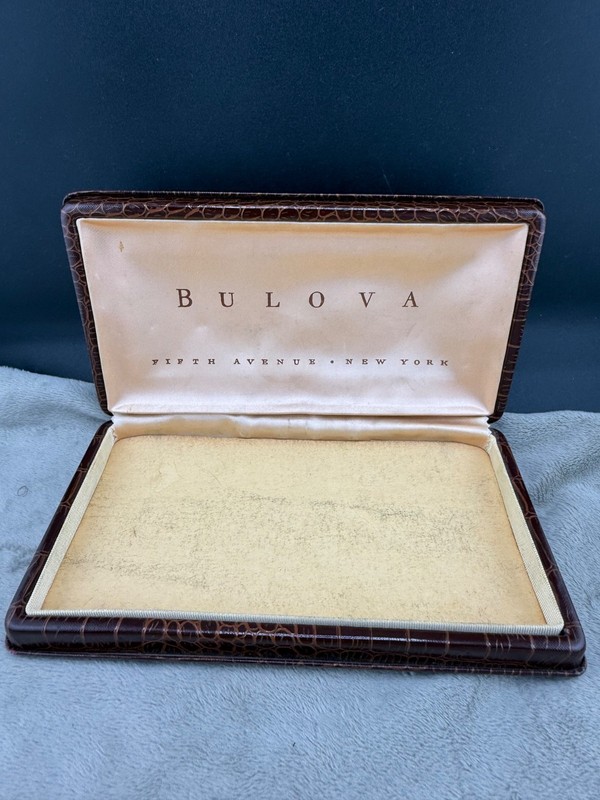 Vintage Bulova Watch Display Box Fifth Avenue New York