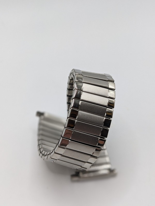 Retro Apollo Stainless Silver Expandable Watch Strap Expandable Lugs 16-22mm