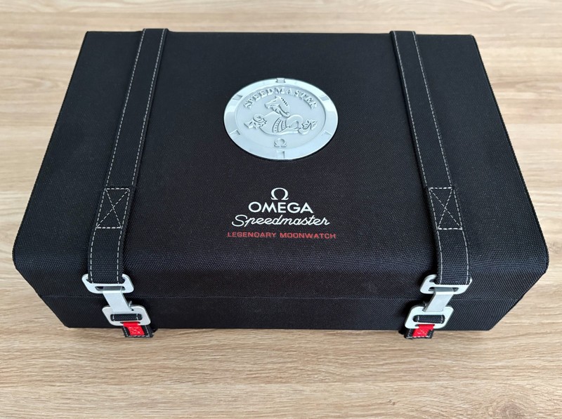 Omega Speedmaster Professional Moonwatch Complete Box (Watch not included)