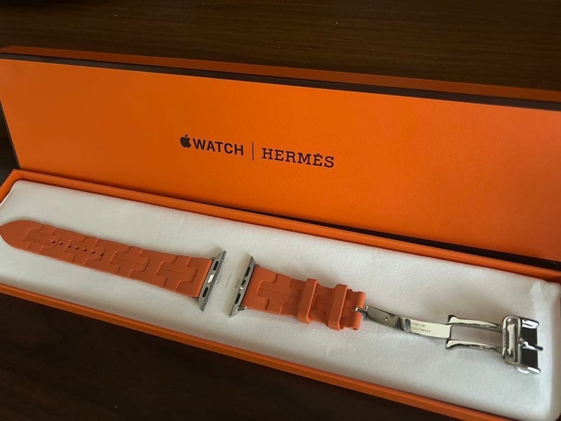 Hermès Apple Watch Orange Genuine Kiliim Band Near – Used twice