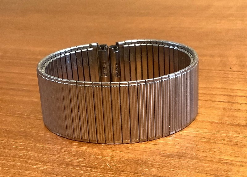 Speidel USA Stainless Steel Men’s Thin Link Expansion Watch Band 17.25mm End gallery