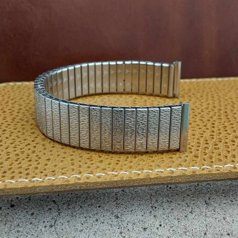 JB Champion Long Stainless Steel Expansion 11/16″ 18mm 1970s Vintage Watch Band