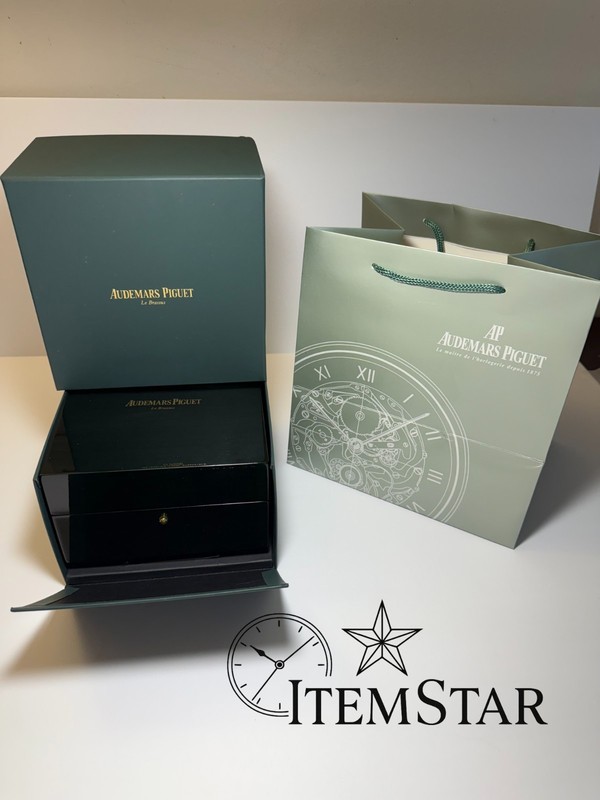 Premium Wooden Watch Storage Box – Luxury Presentation Case gallery