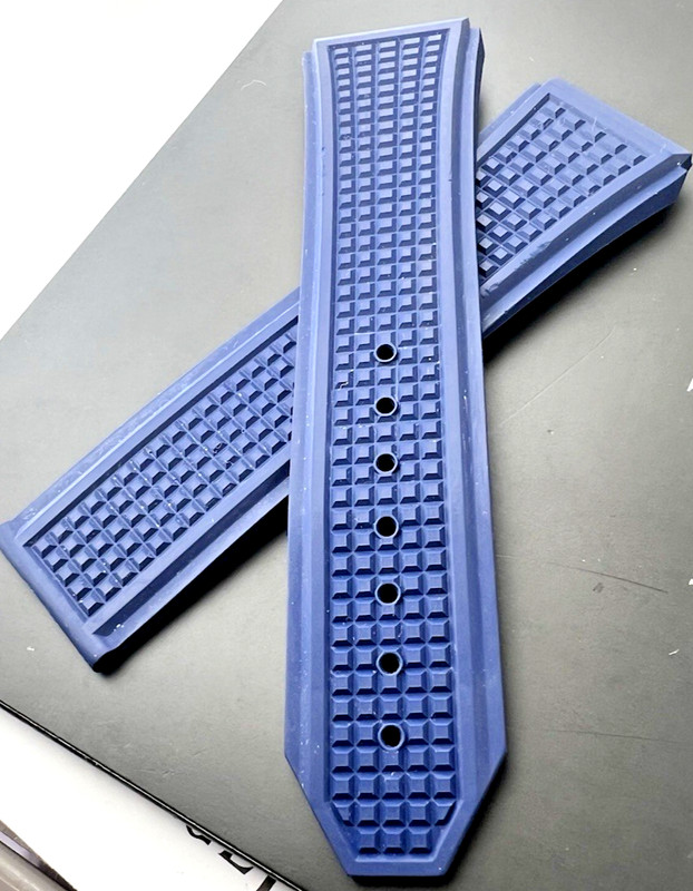 ZENITH WATCH RUBBER STRAP BLUE DEFY MODEL 25MM/22MM 8+ INCHES LONG SWISS MADE