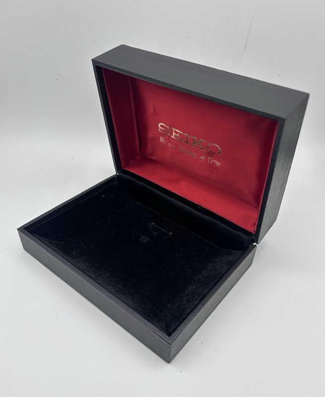 Authentic Vintage Seiko “Modern Masters Of Time” Black Watch Presentation Box