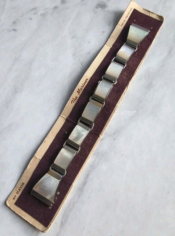 Vintage Mother Of Pearl Davis Mariner Mens Watch Bracelet Band NOS Rare
