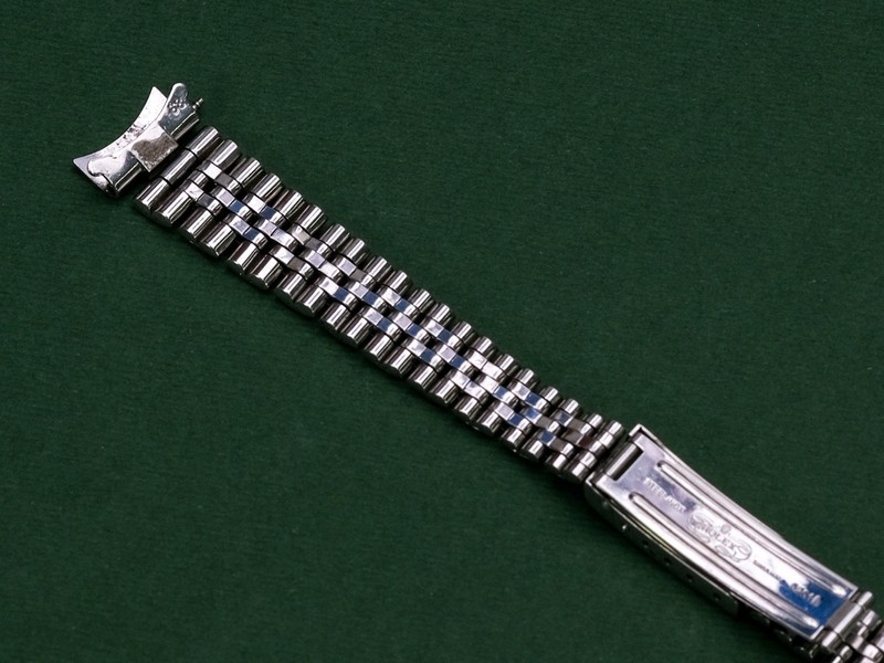 Authentic 1970's Rolex 6251D Bracelet End-links 68 for Rolex Ladies 13mm gallery