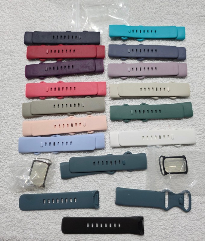 (15) Replacement Straps Fitbit Charge 5 [SMALL] SILICONE Bands + 3 Screen Guards