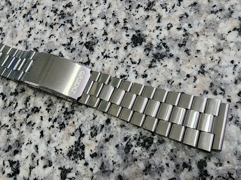 Nos Rare vintage orient Bracelet 18mm Straight end pieces Made in Japan Unique.