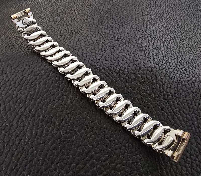 Stunning, Rare Men's '50s 16mm NOS J.B. Champion Yellow Gold-Filled Watch Band gallery