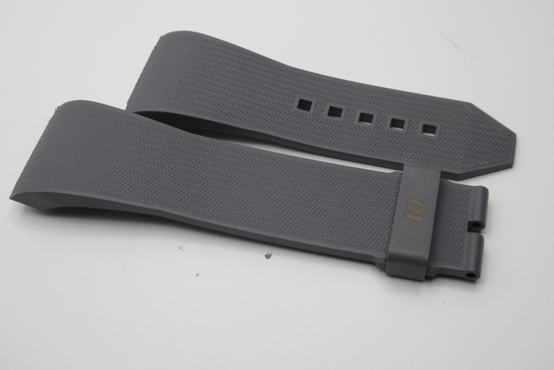 Wyler Code R gray rubber strap 27mm