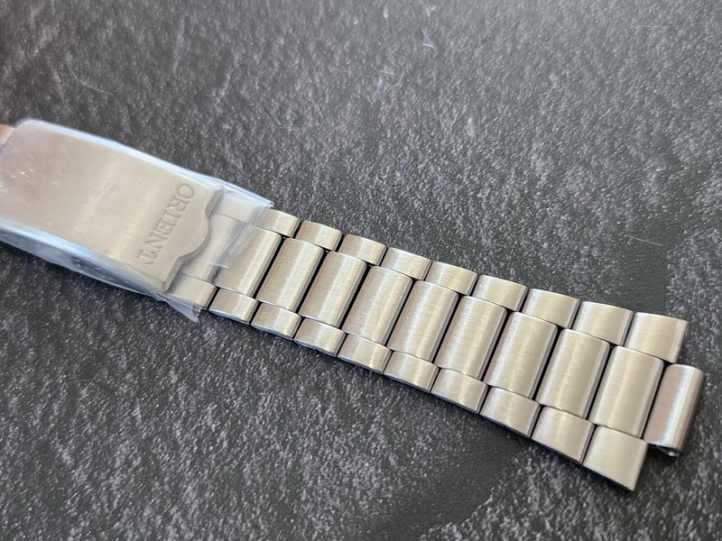 NOS ORIGINAL ORIENT INTEGRATED BRACELET 9.7MM LARGE LINK 20.88MM.