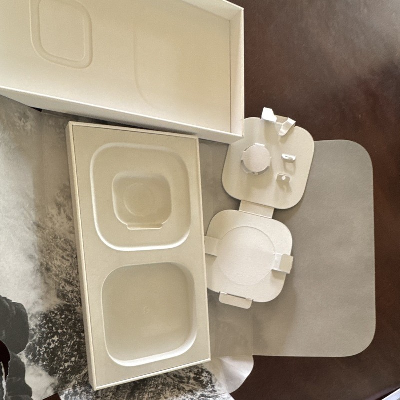 BOX ONLY Apple Watch Single Presentation Box White gallery