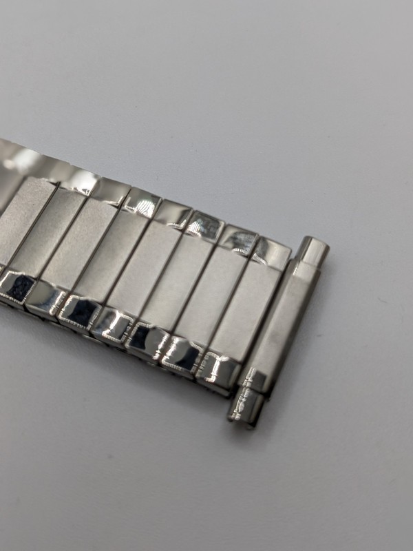 Retro Apollo Stainless Silver Expandable Watch Strap Expandable Lugs 16-22mm gallery