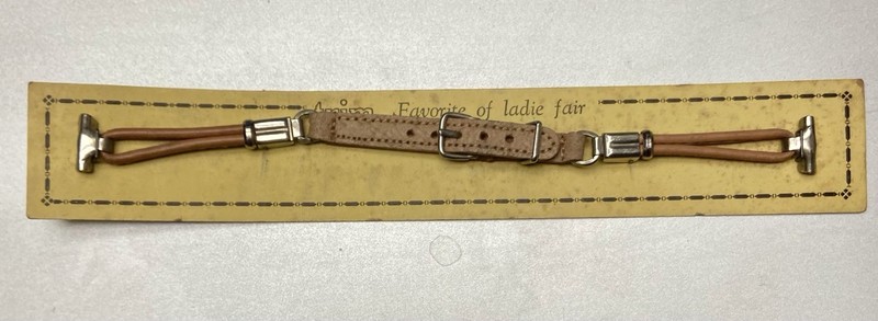VTG NOS TRIM Watch Band Ladies “Favorite Of Ladie Fair” 11mm Lugs Beige Leather